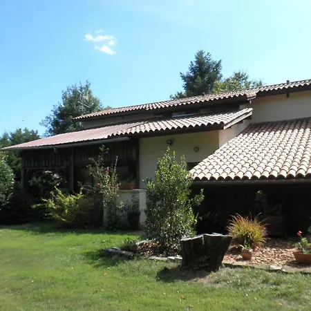 Holiday home Ferme Le Poulet Saint-Perdon