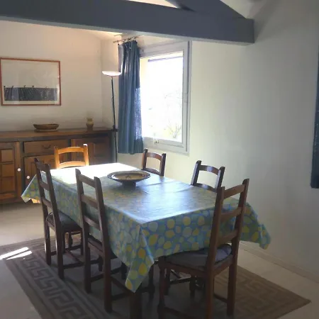Holiday home Ferme Le Poulet Saint-Perdon